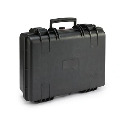 Abbildung von Amazon Basics Mittlere Schützende Tragbare Harte Kameratasche mit Anpassbarem Passform Schaumstoff für Drohnen, Kameras, Objektive und Zubehör, Wasserdicht, Stoßfest, 43.6 x 37 16.7 cm, Schwarz
