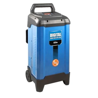 Abbildung von Güde Batterielader Digital GDB 24V/12V 250 (Inverter KFZ Ladegerät, für 12V/24V Batterien, 20 550 Ah, LED Anzeige, Starthilfefunktion, Rettungsfunktion, Erhaltungsladegerät, vollautomatisch, 2 Rollen)