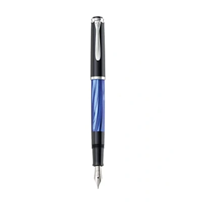 Abbildung von Pelikan Füllhalter Classic 205, Blau Marmoriert, Feder B (breit), hochwertiger Kolbenfüller im Geschenk Etui, 801980