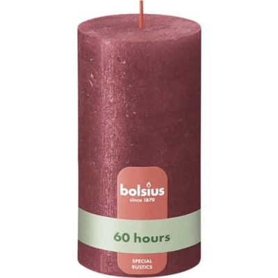 Abbildung von Bolsius Rustik Stumpenkerzen Shimmer Rot Set 4 Stück Dekorative Länge Brenndauer 85 Stunden Unparfümierte Enthält Natürliches Pflanzenwachs Ohne Palmöl 13 x 7 cm