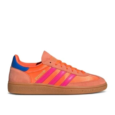Abbildung von adidas Originals Handball Spezial Sneaker low Solar orange lucid pink gum, Damen, Größe: 38, gum Leder und textil