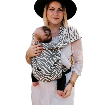 Abbildung von manduca Twist Babytrage, Light and Easy Kindertrage für Neugeborene ab 3,5 kg, Babytragetuch mit Kängurubeutel, weichem Bauchgurt und Trägern zum Fächern, Zebra