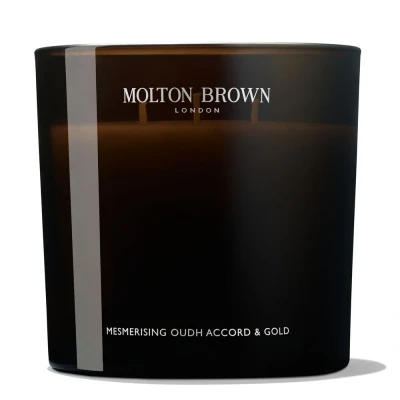 Abbildung von Molton Brown Kerze Home Fragrance Mesmerising Oudh Accord &amp; Gold 3 Wick Scented Candle