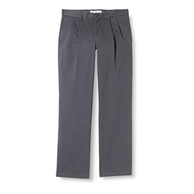 Abbildung von Amazon Essentials Herren Knitterfreie Chinohose mit klassischer Passform und Bügelfalte (erhältlich in Big &amp; Tall), Grau, 32W / 32L