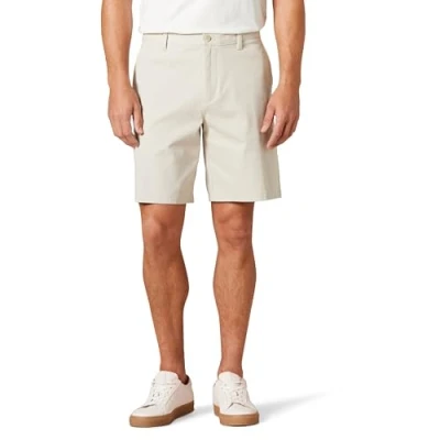 Abbildung von Amazon Essentials Herren 23 cm Lange Chinohose aus Komfort Stretch mit klassischer Passform, Stone, 31W