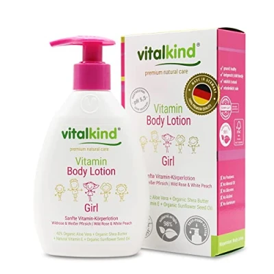 Abbildung von vitalkind Vitamin Body Lotion GIRL Premium natural care for Kids. Naturkosmetik für Mädchen von vitalkind.