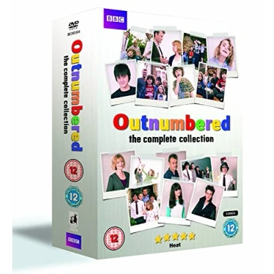 Abbildung von Outnumbered Complete BBC TV Comedy Series (9 Disc) DVD Box Set All 34 Episodes Collection: 1, 2, 3, 4, 5 + Christmas Special with loads of extras Deleted Scenes, Interviews, Featurettes