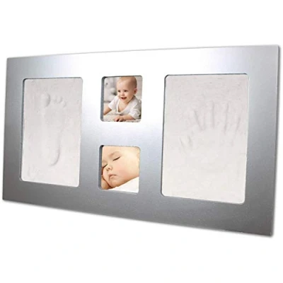 Abbildung von Happy Hands großer Bilderrahmen Foto &amp; Handabdruck Set für zwei Baby Hand oder Fußabdrücke zur Erinnerung (Maße: 43 x 23,5 cm, leichte Handhabung, inkl. hautfreundlicher Modelliermasse), Silber