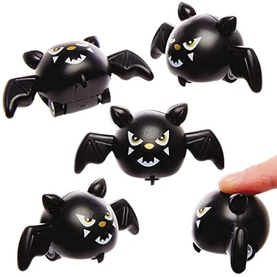 Abbildung von Baker Ross FX451 Fledermaus Aufziehautos 5er Pack, Kleine Geschenke für Kinder, Mitgebsel Kindergeburtstag, Kindergeburtstag Gastgeschenke