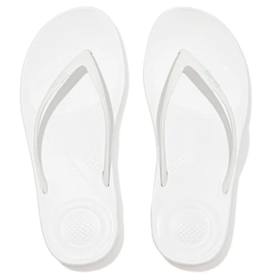 Abbildung von Fitflop Zehentrenner &quot;IQUSHION ERGONOMIC FLIP FLOPS&quot;, Keilabsatz, Sommerschuh, Schlappen mit weichem Zehensteg