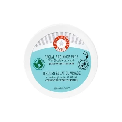 Abbildung von First Aid Beauty Facial Radiance Pads with Glycolic and Lactic Acids Travel Size