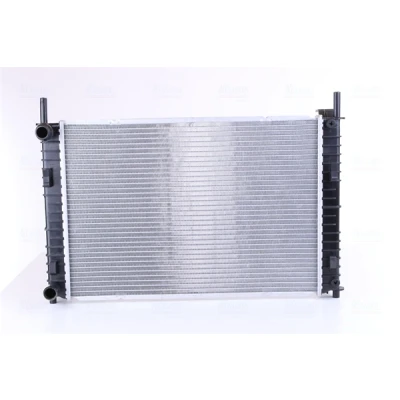 Abbildung von NISSENS 62027A Kühler, Motorkühlung Aluminium 499 349 22 Kühlrippen gelötet FORD: FIESTA 5, Fusion Kombi, 5 Van, MAZDA: 2 Hatchback