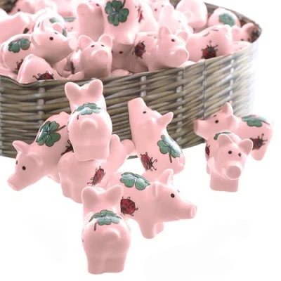 Abbildung von Annastore 30 x Schweinchen als Glücksbringer Jahreswechsel Glücksschwein Silvester Glückschweinchen (30 3,5 3 cm)