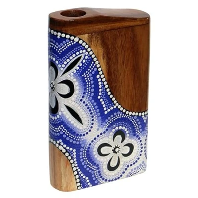 Abbildung von Wogeka Schönes rechteckiges Didgeridoo Schnitzerei aus Holz als Geschenk Idee zu Geburtstag Weihnachten zur Wand Dekoration Musik Instrument Handarbeit (Did06b (blau weiß Blüte))