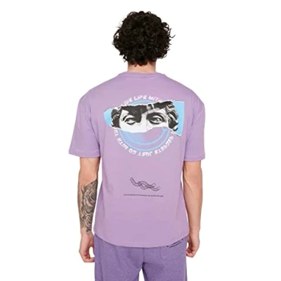Abbildung von Trendyol Herren Regular Standard Crew Neck Woven T Shirt Hemd, Flieder, M