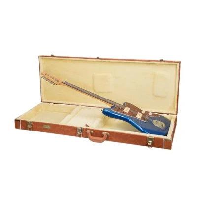 Abbildung von Crossrock Relief Series Holzkoffer für Jazzmaster /Jaguar Modelle E Gitarren, mit stark strukturierter Oberfläche, Kunstfell in Nerzoptik, Edelstahlverschlüssen Redwood (CRW630JMRO)