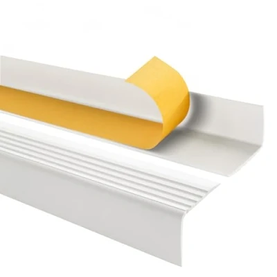 Abbildung von Quest Treppenkantenprofil Selbstklebend PVC Kunststoff Treppen Kantenschutz 50x42mm, weiß, 130cm