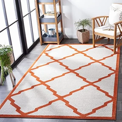 Abbildung von SAFAVIEH Geometrisch Teppich für Wohnzimmer, Esszimmer, Schlafzimmer Amherst Collection, Kurzer Flor, Beige und Orange, 152 X 244 cm