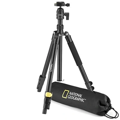 Abbildung von National Geographic Foto Reisestativ Set mit Einbeinstativ, Alu, vierteilige Beine Hebelverriegelung, Tragetasche, Kugelkopf, Schnellwechselplatte, bis 6 kg NGTR001L [Exklusiv bei Amazon]