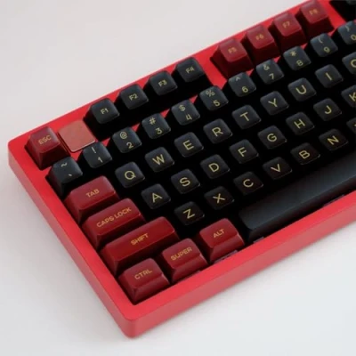 Abbildung von DucKey Vintage 2 farbiges PBT Tastenkappen Set, 140+ Tasten/SA Profil/Doubleshot Keycaps für Mechanische Tastatur(Red and Black)