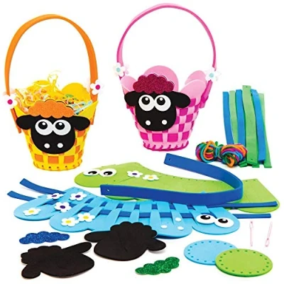 Abbildung von Baker Ross Flauschiges Schaf Korbflechten Bastelsets für Kinder (4 Stück) Kreativsets zum Basteln und Dekorieren zur Frühlingszeit AT467, Blau,Rosa