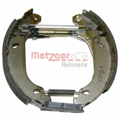 Abbildung von METZGER MG 715V Bremsensatz, Trommelbremse Hinterachse ohne Radbremszylinder, mit Zubehör RENAULT: CLIO 2