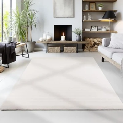 Abbildung von HomebyHome Kurzflor Teppich Wohnzimmer 120 x 170 cm Creme Waschbarer für Schlafzimmer, Esszimmer und Ideal als Küchenteppich Flauschiger Extra Weich, Einfarbig, rutschfest, Modern