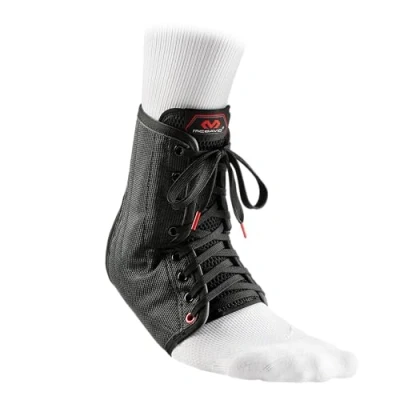 Abbildung von McDavid Ulltraleichte Knöchelbandage aus weichem, 2 lagigen Polyamid Vinyl Mesh Gewebe