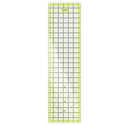 Abbildung von Arteza Patchwork Lineal, transparentes Acryl Quilt 6.5 x 24 Zoll, Lineale für Quiltstoff mit zweifarbigen Rasterlinien