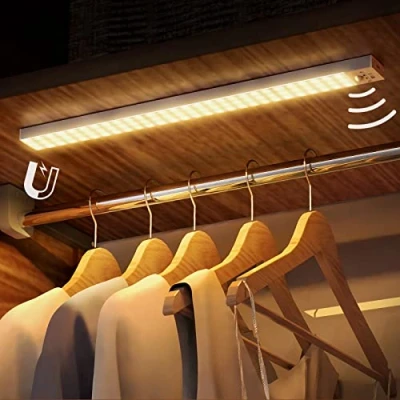 Abbildung von OUILA Schrankbeleuchtung LED, 43.5CM LED Unterbauleuchte Küche, 84LEDs Lichtleiste für Schlafzimmer, Werkstatt, Keller(Warmweiß)