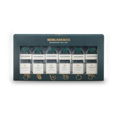 Abbildung von Schladerer Obstbrand Klassiker Mini Set mit Kirschwasser, Williams Christ Birnenbrand, Himbeergeist, Zwetschgen &amp; Obstwasser Obstbrände Geschenk aus dem Schwarzwald (6 x 30 ml)