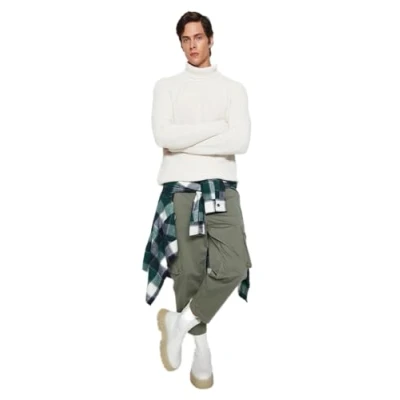 Abbildung von Trendyol Herren Man Regular fit Basic High Neck Knitwear Sweater Pullover, Ecru, M