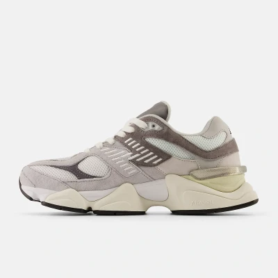 Abbildung von New Balance 9060 Unisex Sneaker low, Größe: 36, Black Leder und textil