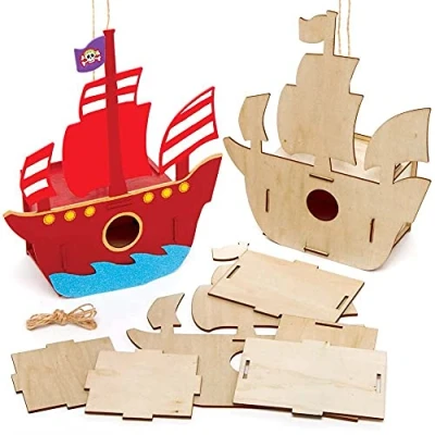 Abbildung von Baker Ross FE357 Vogelhaus Set, Piratenschiff aus Holz, Holzhandwerk Aktivitäten zum Bemalen und Dekorieren für Kinder, Kunst Handwerk oder Gartenprojekte, 2 Stück