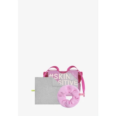 Abbildung von GLOV SKIN Positive SET GYM WITH A Lightweight Workout TOW Körperpflegeset, Damen, Größe: One Size, Pink/grey