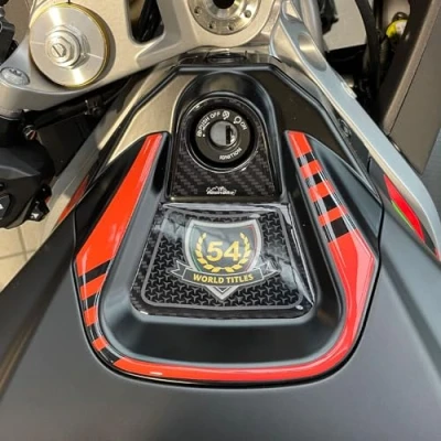 Abbildung von Resin Bike Aufkleber Motorrad Kompatibel Mit Aprilia Tuono RS 660 2020 2023. Schlüsselzone vor Stößen und Kratzern. Aufklebersatz 3D Harzklebstoff Stickers Made in Italy