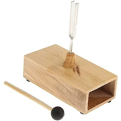 Abbildung von Stimmgabel 440 Hz, mit Resonanzkörper und Holzhammer, Holzbox, Resonator Lernspielzeug