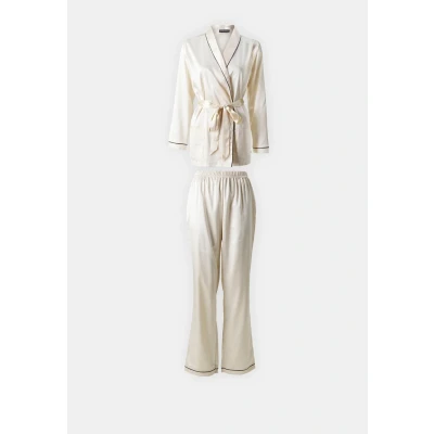 Abbildung von Bruno Banani Pyjama, (2 tlg., 1 Stück), mit Kontrastpaspel Details