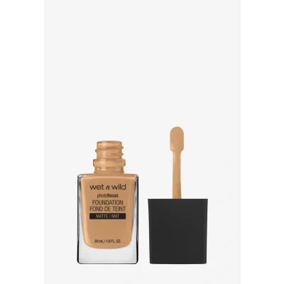 Abbildung von WET N WILD Photo Focus Foundation Matte Foundation, Größe: 30 ml, Desert beige