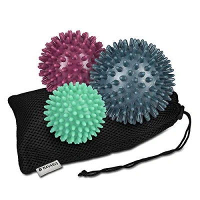 Abbildung von Navaris Stoffball 3x Igelball mit Noppen 3er Set Massageball für Hand/Fuß/Rücken