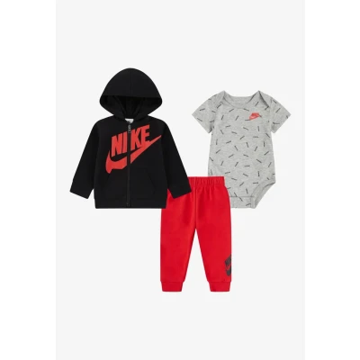 Abbildung von Nike Sportswear TOSS PANT BABY SET Body für Kinder, Größe: 50 56, University red