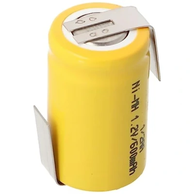 Abbildung von 1/2AA Akku mit 1,2 Volt Spannung und 600mAh Kapazität Lötfahnen Z Form, 25,5 x 14,5 mm