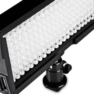 Abbildung von Walimex Pro LED Videoleuchte mit 192 LEDs
