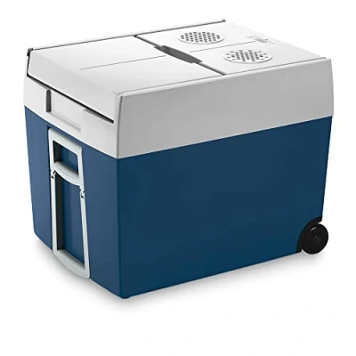 Abbildung von Mobicool MT48W AC/DC elektrische Kühlbox mit Rollen passend für eine komplette Getränkekiste / Bierkiste, 48 Liter, 12 V und 230 Auto, Lkw, Boot, Reisemobil Steckdose, Blau