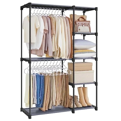 Abbildung von SONGMICS Kleiderschrank offen mit Kleiderstangen