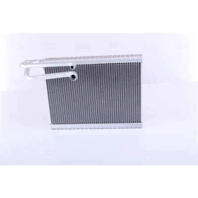 Abbildung von NISSENS 92323 Verdampfer
