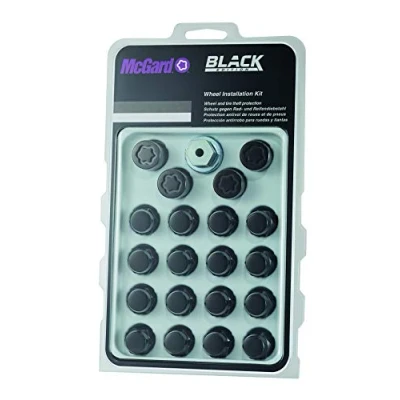 Abbildung von 84862SUB Wheel Installation kit in Schwarz &quot;Black Finish&quot; (beinhaltet 16 Radmuttern Schwarz, 4 Radsicherungen SUB und 1 Schlüssel) M12x1.25, Kegelsitz, Gesamtlänge 36,8 mm, SW19