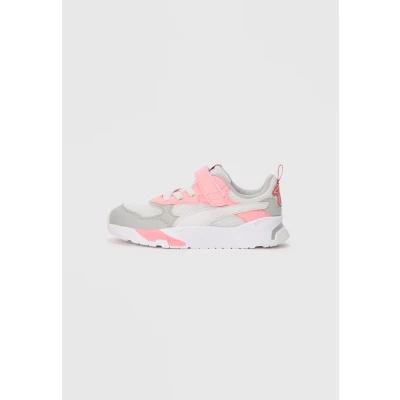 Abbildung von Puma Trinity Sneakers Teenager Schuhe Für Kinder Feather Gray/Gray Echo/Pinkscape Größe: 35