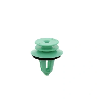 Abbildung von RESTAGRAF 10692 Clip, Zier /Schutzleiste MERCEDES BENZ: E Klasse T modell, Limousine, CLK Coupe, SKODA: Octavia 2 Combi, Fabia Combi