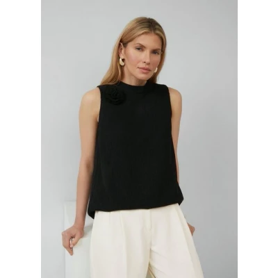 Abbildung von s.Oliver BLACK LABEL Blusentop Strukturiertes mit abnehmbarer Brosche Schmuck Detail